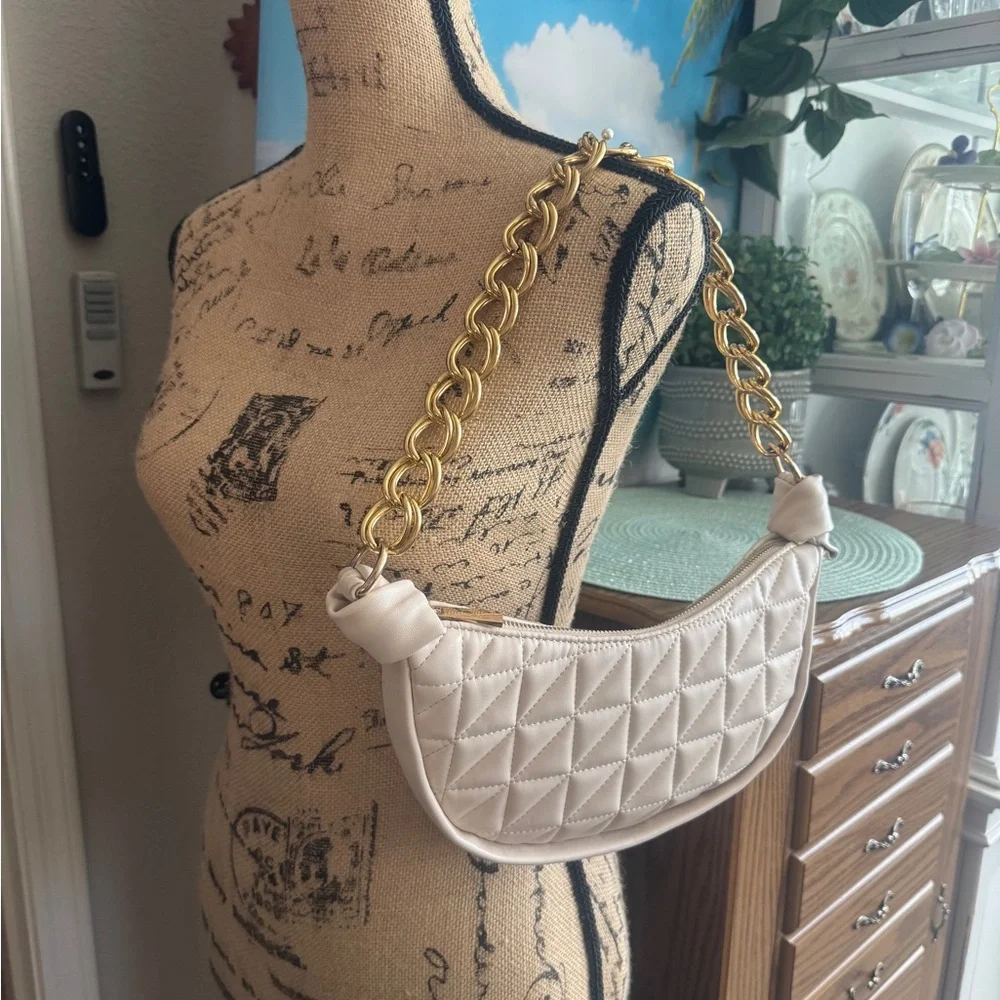 Forever 21 Quilted Cream Color Shoulder Bag - Picture 14 of 14